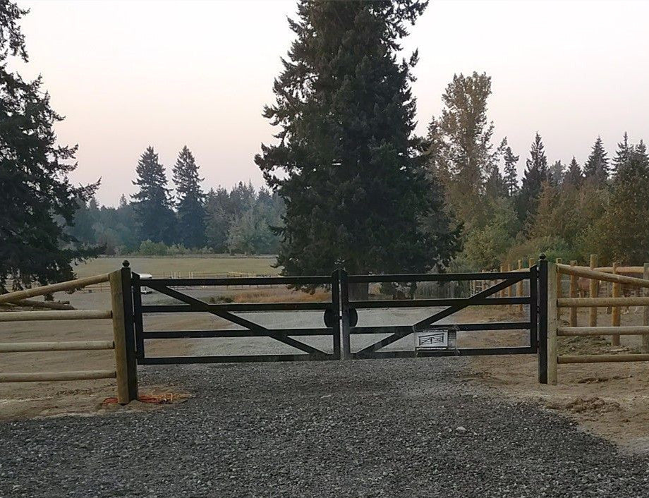 [BARGAIN]20ft Farm Metal Driveway Gate with Diagonal Tubes